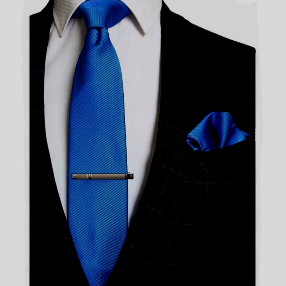 3 piece ensemble, Tie, Tie Bar, Pocket Square